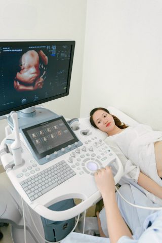Khám thai định kỳ để tầm soát các bệnh lý tiền sản giật trong thai kỳ