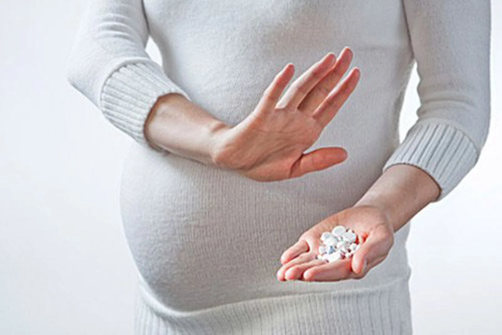 Tham khảo ý kiến bác sĩ trước khi dùng thuốc trong thai kỳ