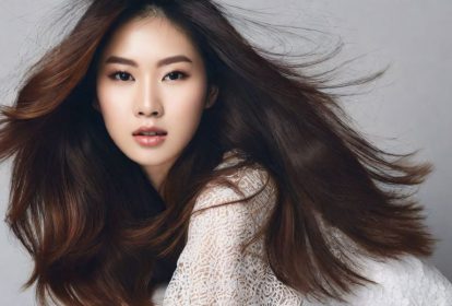Hormone thai kỳ tăng cao làm tóc phụ nữ trở nên dày mượt.
