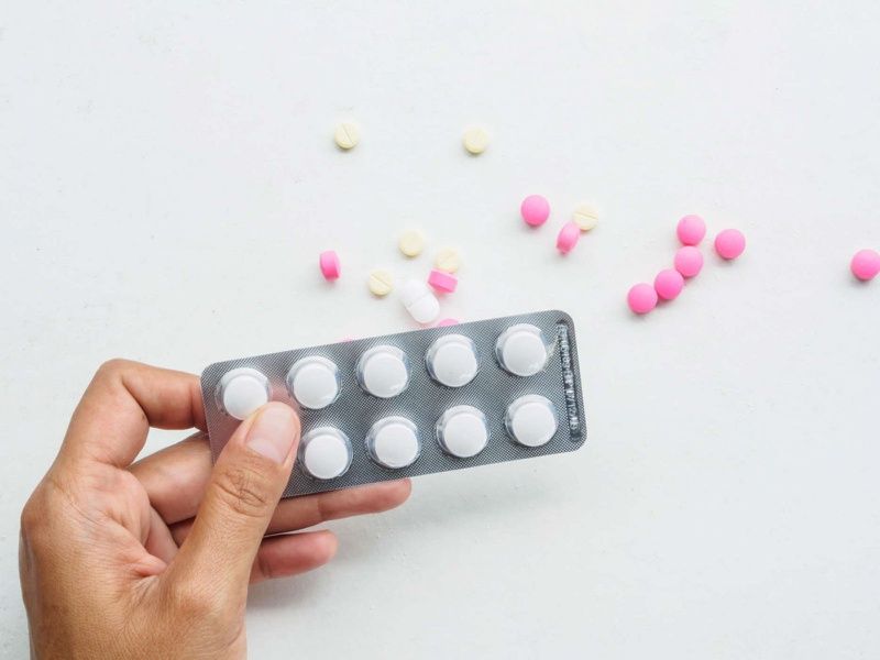 Đang cho con bú có tẩy giun được không là thắc mắc chung của nhiều bậc phụ huynh