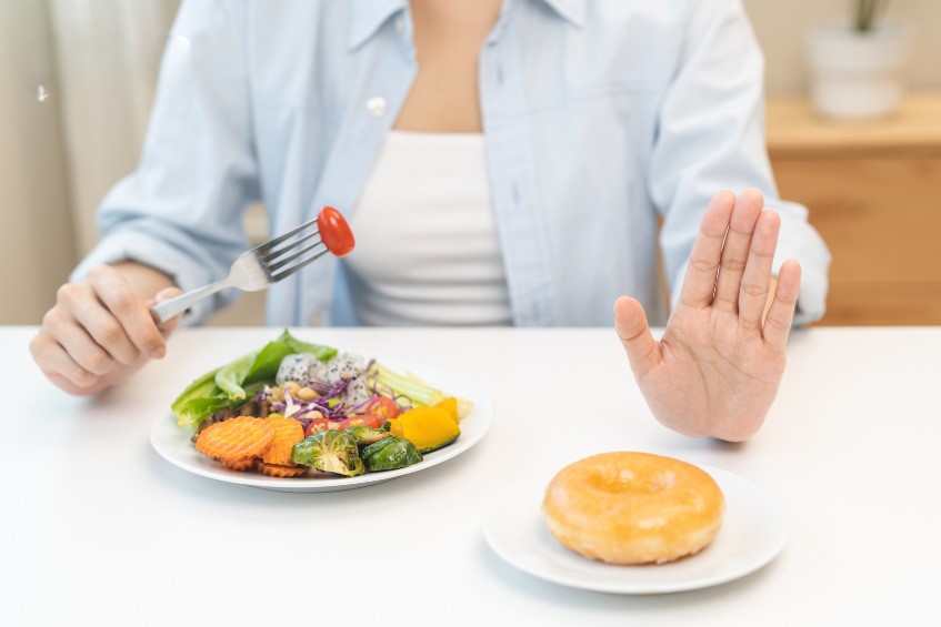 Phụ nữ bị hội chứng đa nang buồng trứng nên tăng cường ăn nhiều thực phẩm chứa chất xơ, vitamin và khoáng chất, ít chất béo