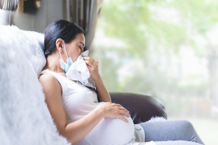 Phụ nữ khi mang thai dễ bị tấn công bởi virus gây cảm cúm