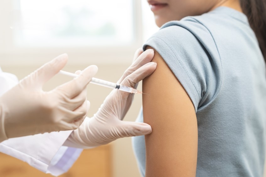 Tiêm vaccine phòng ngừa cúm là biện pháp hiệu quả giúp giảm nguy cơ mắc bệnh và các biến chứng nguy hiểm của cúm